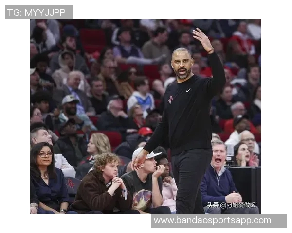 小贾巴里谈乌度卡执教理念强调全力以赴专注比赛提升团队表现