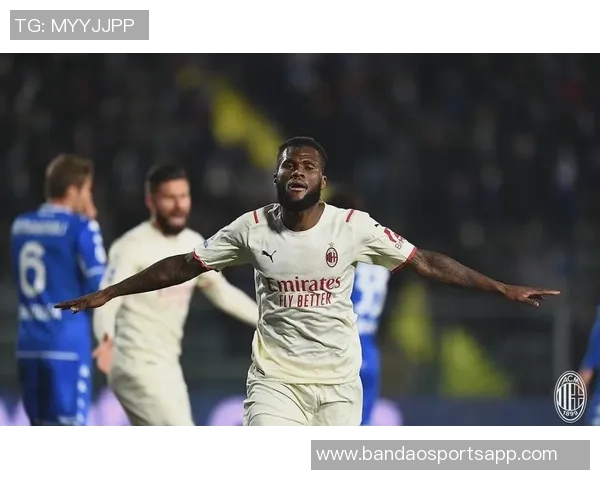 记者揭秘于帕梅卡诺续约细节年薪1600万欧加奖金成焦点