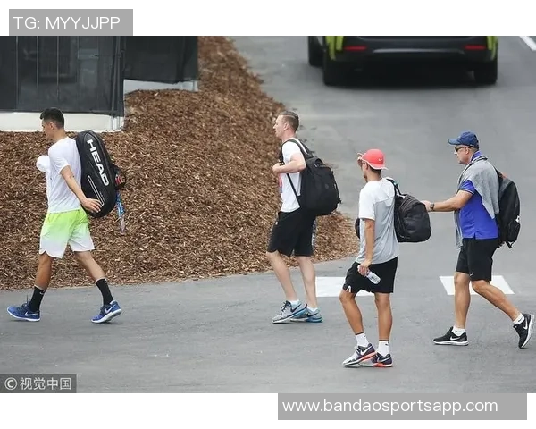 米奇表达对球员沮丧情绪的理解期待明天能有更好的表现