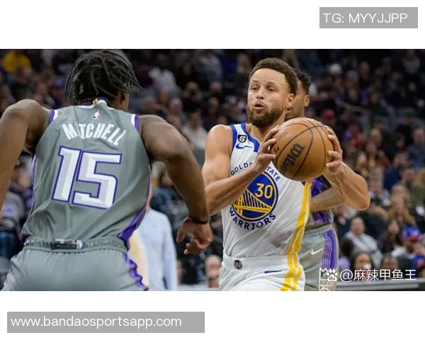 墨菲上半场表现抢眼6投5中贡献13分4篮板3助攻1抢断并罚球4中3