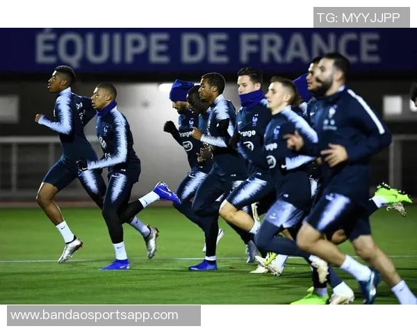 姆巴佩缺席法国队训练状态堪忧出战阿塞拜疆前景不明